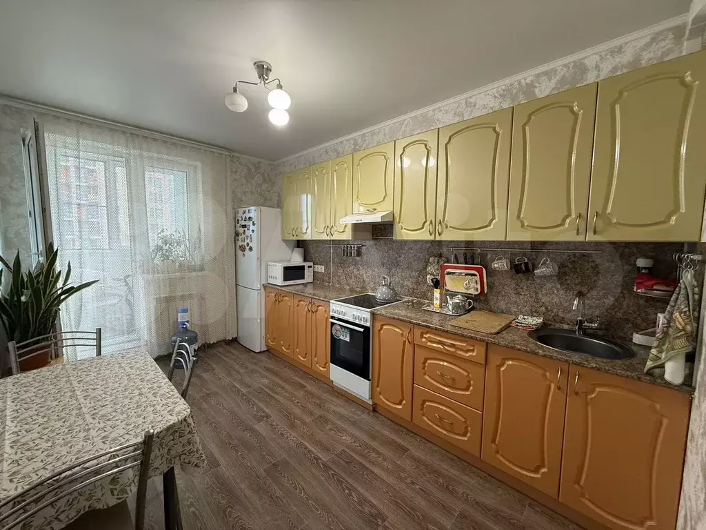 2-к. квартира, 64 м, 2/19 эт. - Фото 0