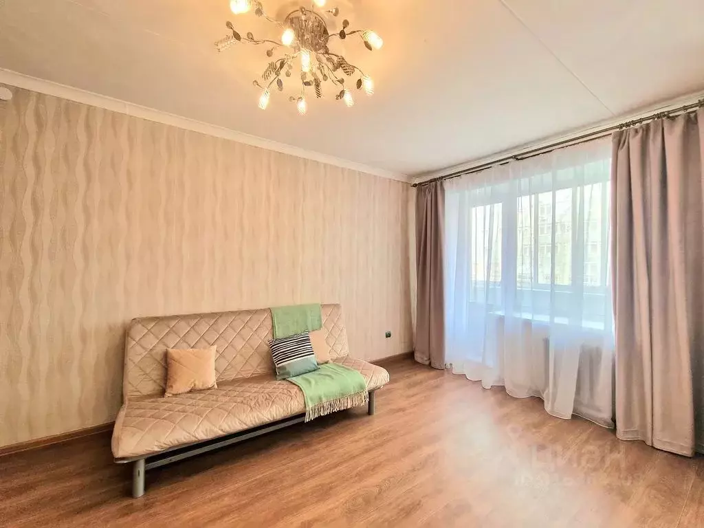 2-к кв. Свердловская область, Екатеринбург ул. Гагарина, 47 (56.0 м) - Фото 1