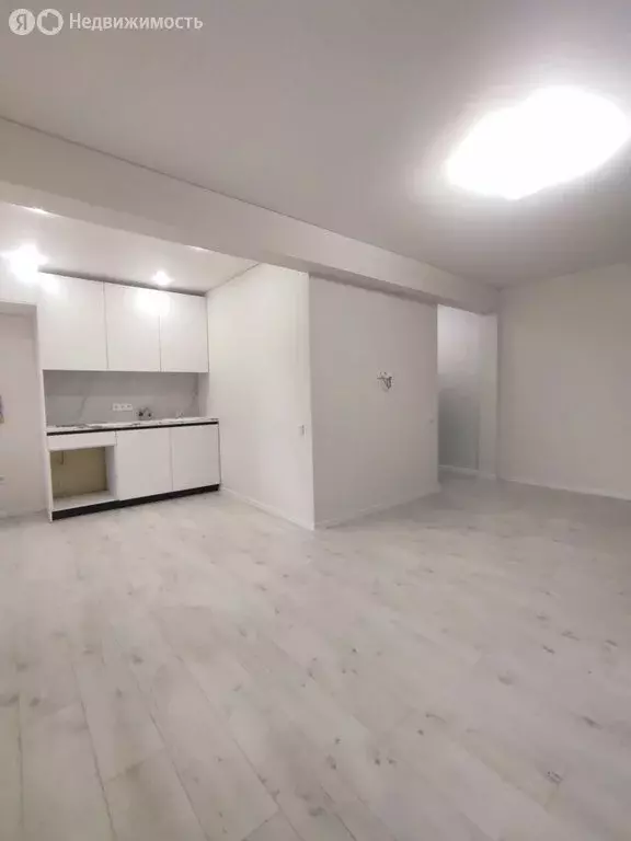 Квартира-студия: Астрахань, улица Галлея, 8/1 (31.1 м) - Фото 1