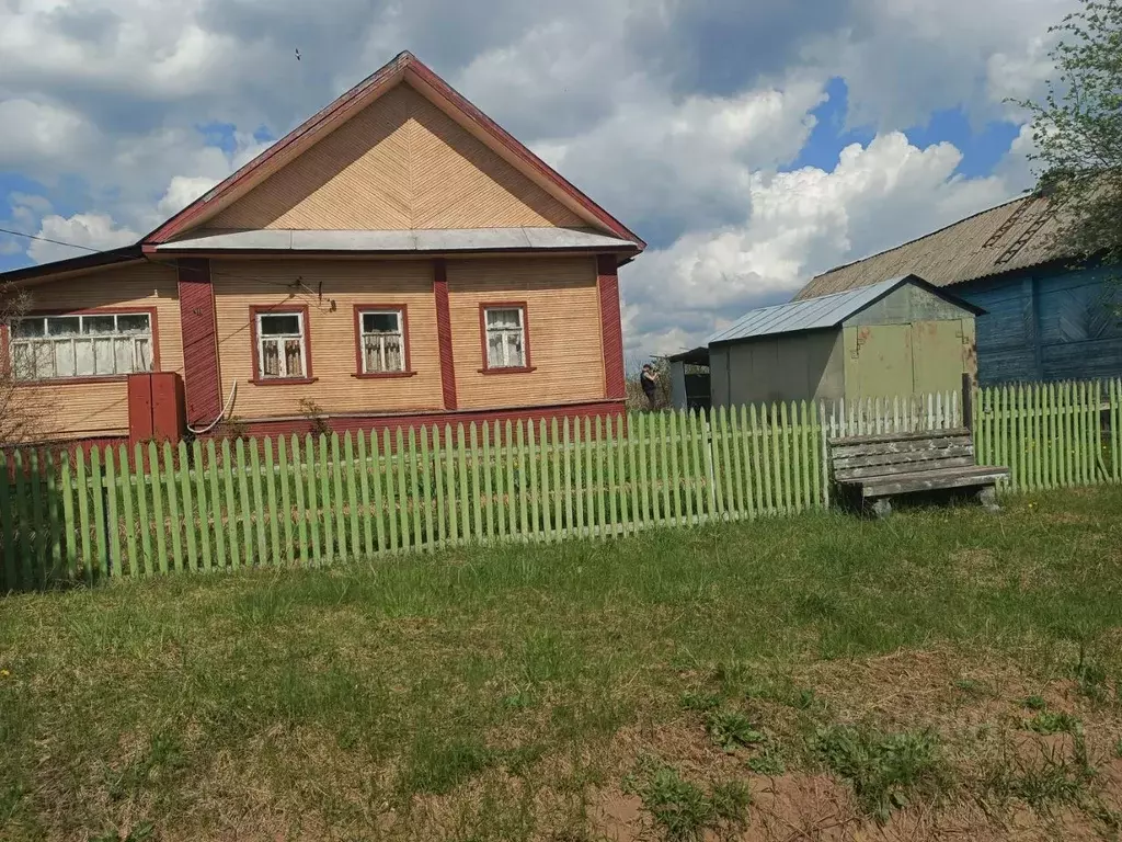 Дом в Вологодская область, Устюженский район, д. Алекино 38 (30 м) - Фото 1