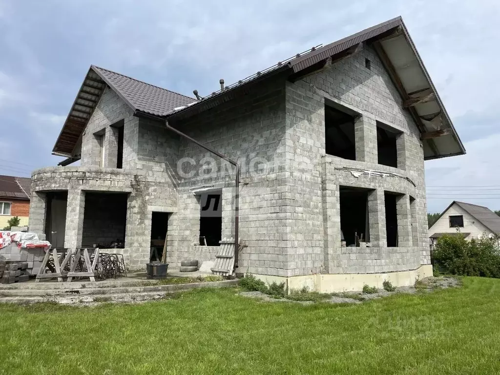Коттедж в Свердловская область, Серов ул. Максима Горького, 114 (450 ... - Фото 1