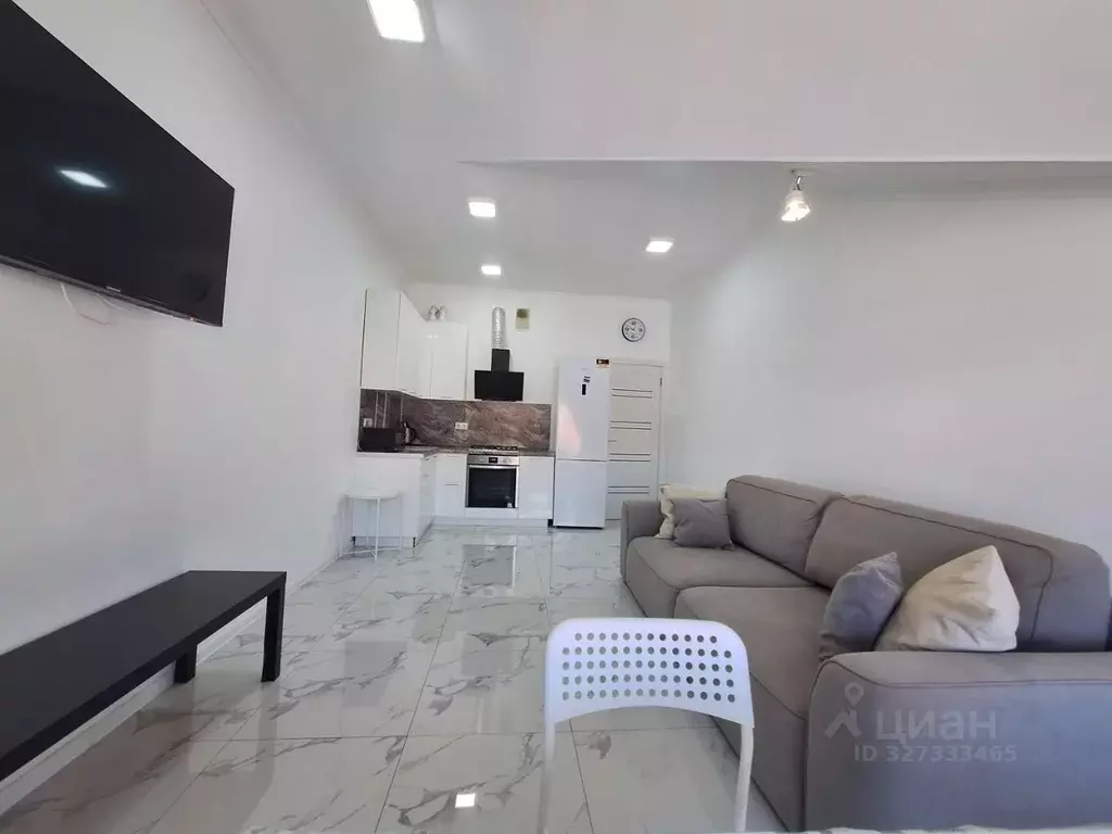 2-к кв. Краснодарский край, Геленджик Верхняя ул., 4к2 (65.0 м) - Фото 1