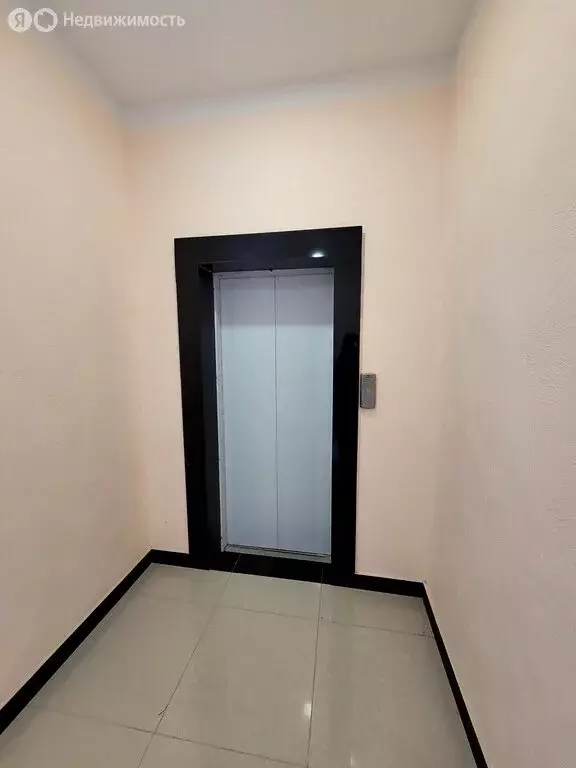 3-комнатная квартира: Нальчик, улица Атажукина, 11 (125 м) - Фото 1