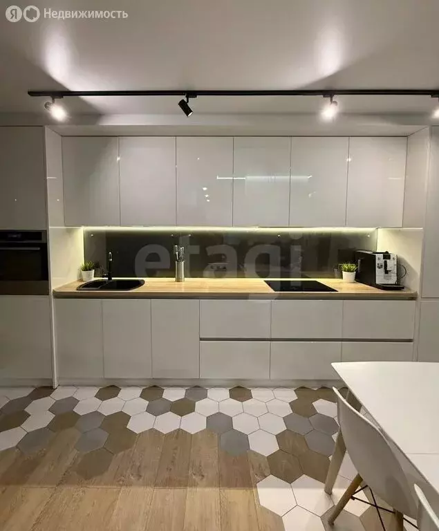 1-комнатная квартира: Воронеж, улица Перевёрткина, 1/12 (50 м) - Фото 2