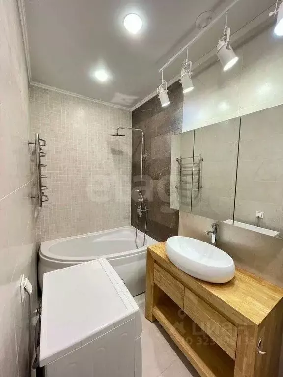 2-к кв. Бурятия, Улан-Удэ Ключевская ул., 54В (65.0 м) - Фото 1