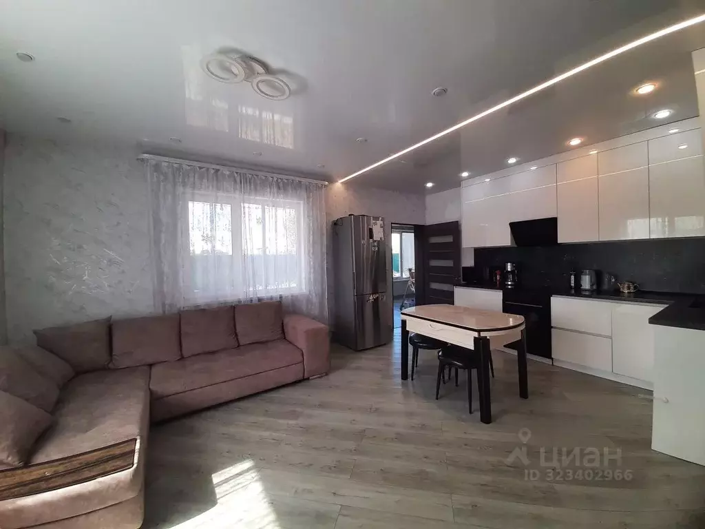 Дом в Приморский край, Октябрьский муниципальный округ, с. Покровка ... - Фото 1