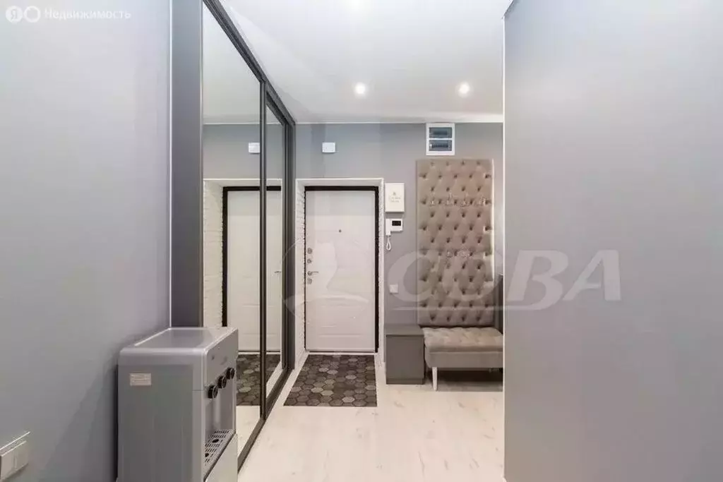 2-комнатная квартира: Тюмень, улица Мельникайте, 150 (80.9 м) - Фото 1