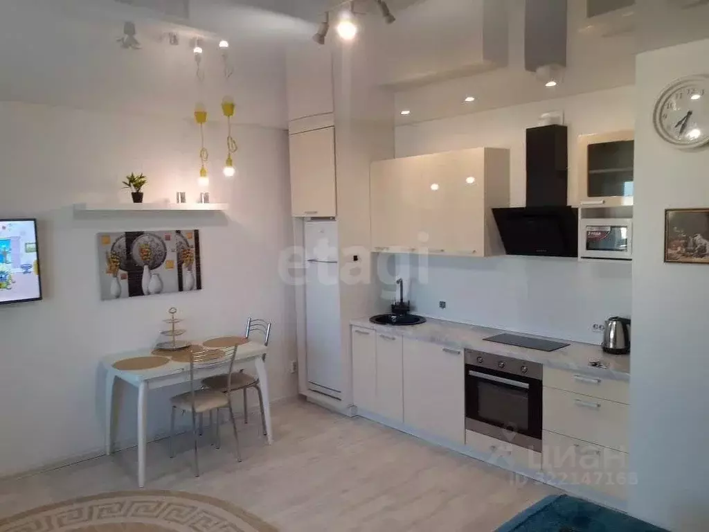 Студия Тюменская область, Тюмень ул. Дмитрия Менделеева, 16 (30.1 м) - Фото 1