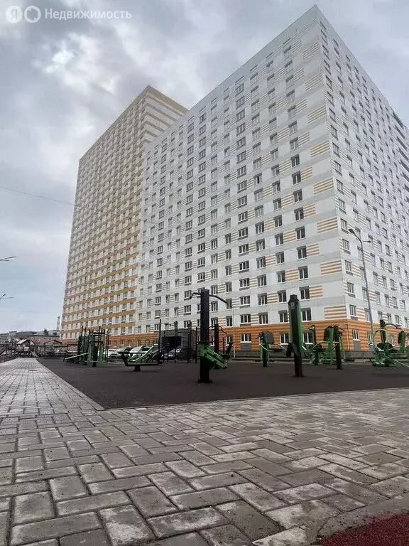 3-комнатная квартира: Оренбург, улица Юркина, 8 (71.6 м) - Фото 2