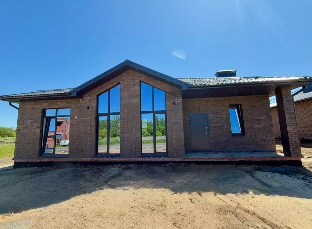 Дом в Татарстан, Лаишевский район, Большекабанское с/пос, с. Малые ... - Фото 1