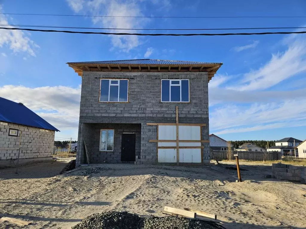 Дом в Ханты-Мансийский АО, Ханты-Мансийск Восточный мкр, 383 (218 м) - Фото 1