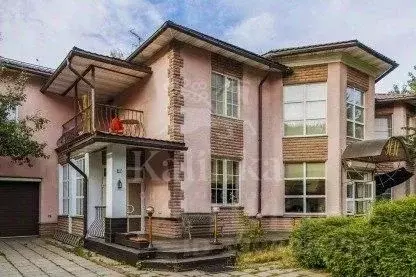 Дом в Москва пос. Мещерский,  (400 м) - Фото 1