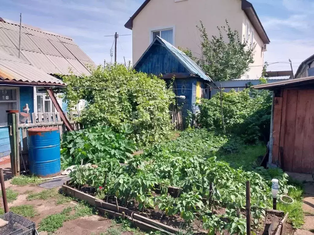 Дом в Оренбургская область, Оренбург Красный городок мкр, пер. ... - Фото 1