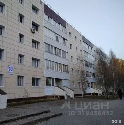 3-к кв. Ханты-Мансийский АО, Когалым Молодежная ул., 10 (67.0 м) - Фото 0