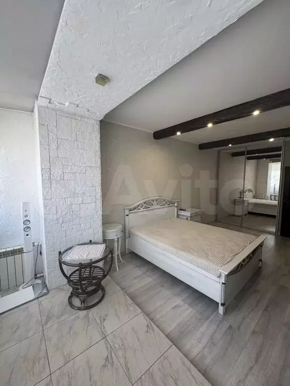 1-к. квартира, 42 м, 9/10 эт. - Фото 0