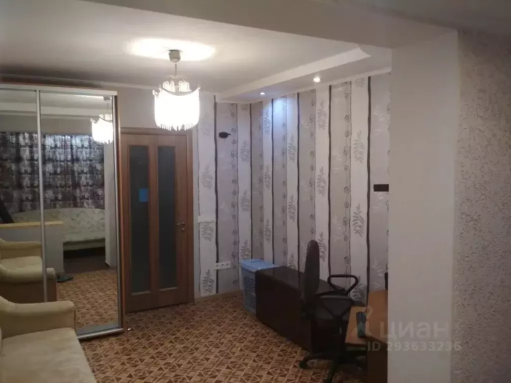 3-к кв. Крым, Евпатория городской округ, Мирный пгт ул. Сырникова, 26 ... - Фото 1