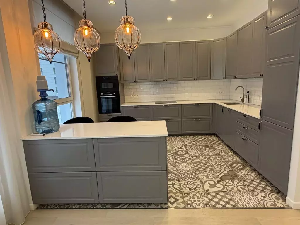 3-к кв. Московская область, Химки Клязьма-Старбеево мкр, Международный ... - Фото 0