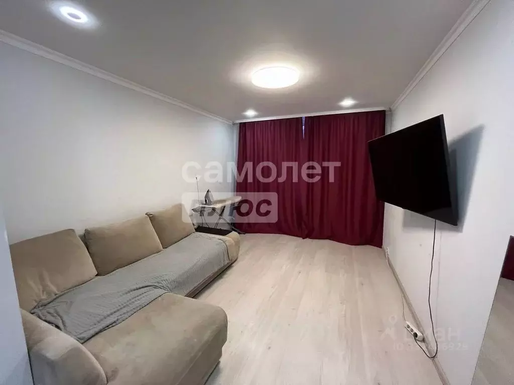 3-к кв. Башкортостан, Уфа ул. Авроры (59.9 м) - Фото 1