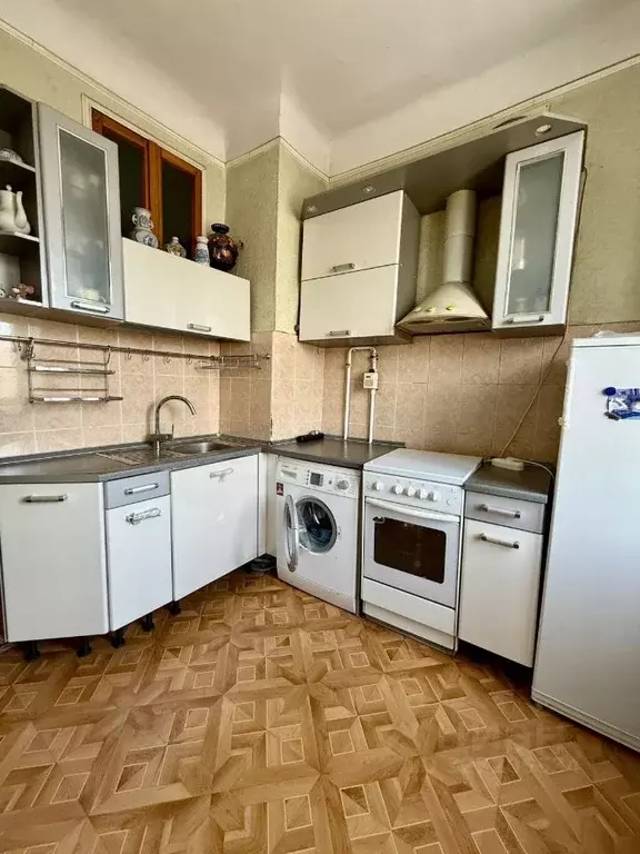 2-к кв. Омская область, Омск ул. Серова, 1А (51.6 м) - Фото 1