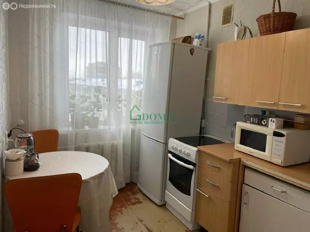 3-комнатная квартира: Тобольск, 4-й микрорайон, 20 (61.4 м) - Фото 1