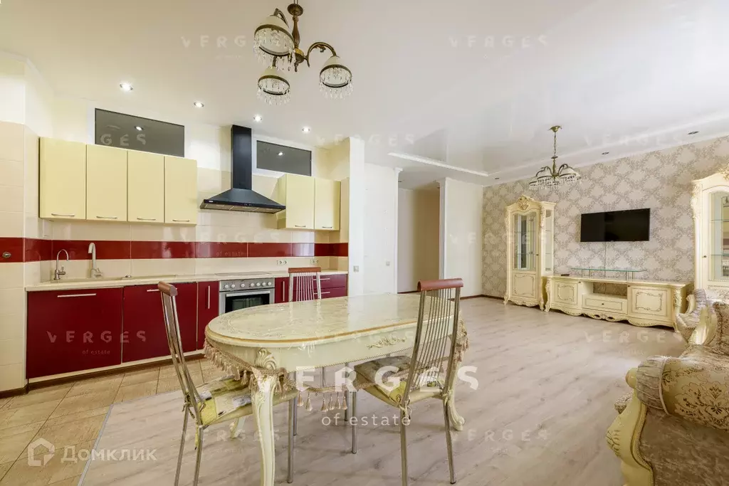 Продаётся 4-к квартира, 130 м - Фото 0