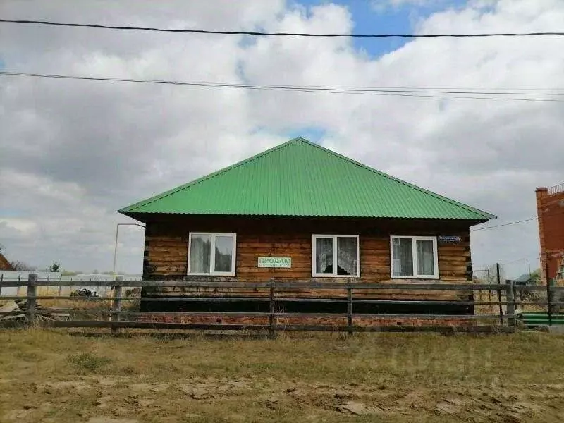 Дом в Новосибирская область, Колывань рп ул. Заводская (170 м) - Фото 1