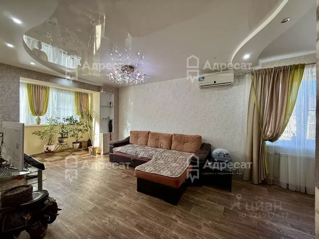 3-к кв. Волгоградская область, Волгоград ул. Таращанцев, 64а (75.8 м) - Фото 0