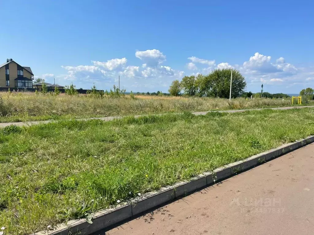 Участок в Татарстан, Чистополь просп. Юбилейный (7.5 сот.) - Фото 1