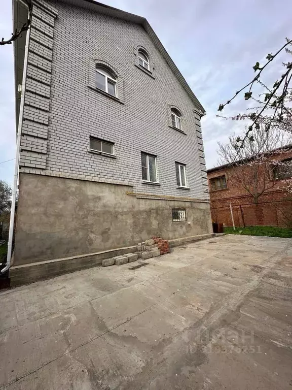 Дом в Астраханская область, Астрахань Астрономическая ул., 11 (360 м) - Фото 1
