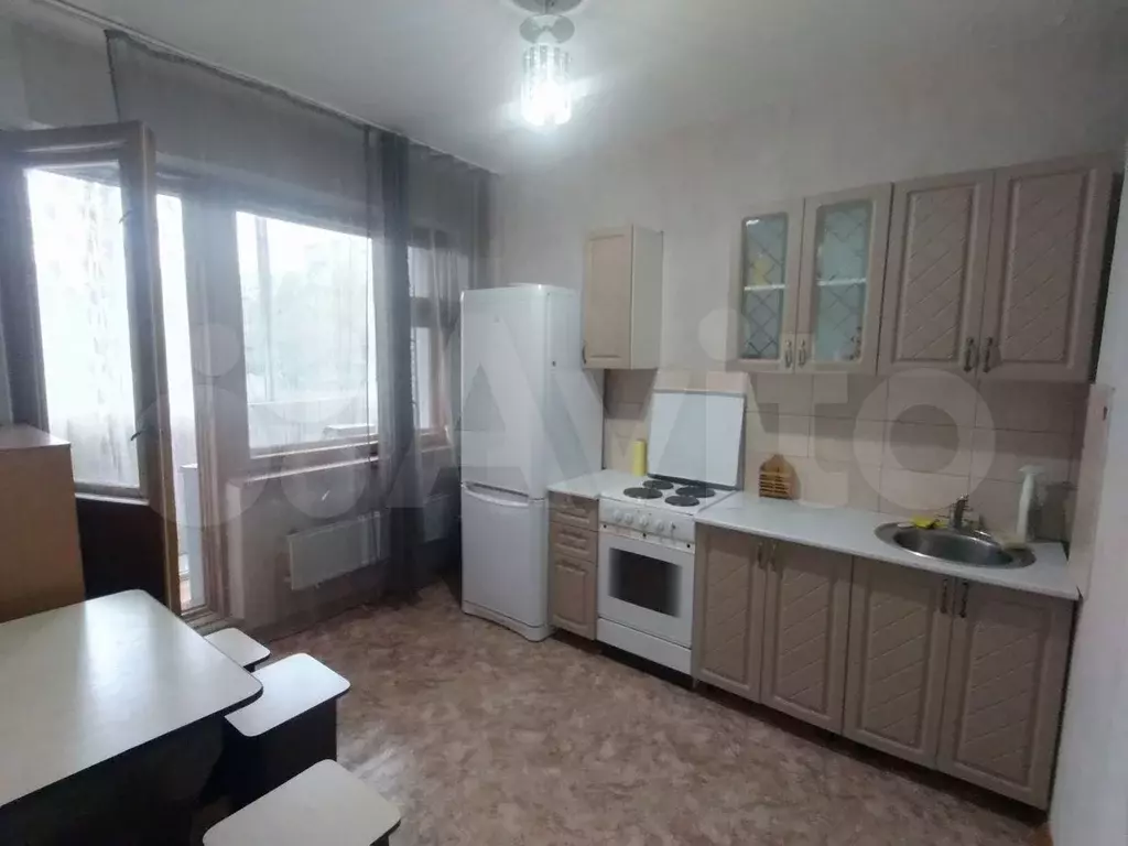 1-к. квартира, 50 м, 4/10 эт. - Фото 0