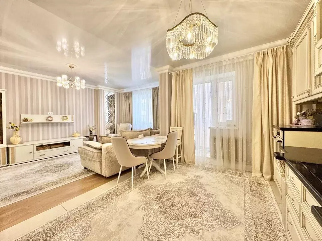 3-к кв. Татарстан, Казань ул. Адоратского, 1а (99.0 м) - Фото 1