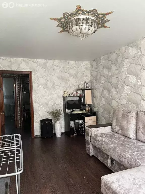 3-комнатная квартира: село Бетьки, улица Гагарина, 18 (58.8 м) - Фото 1