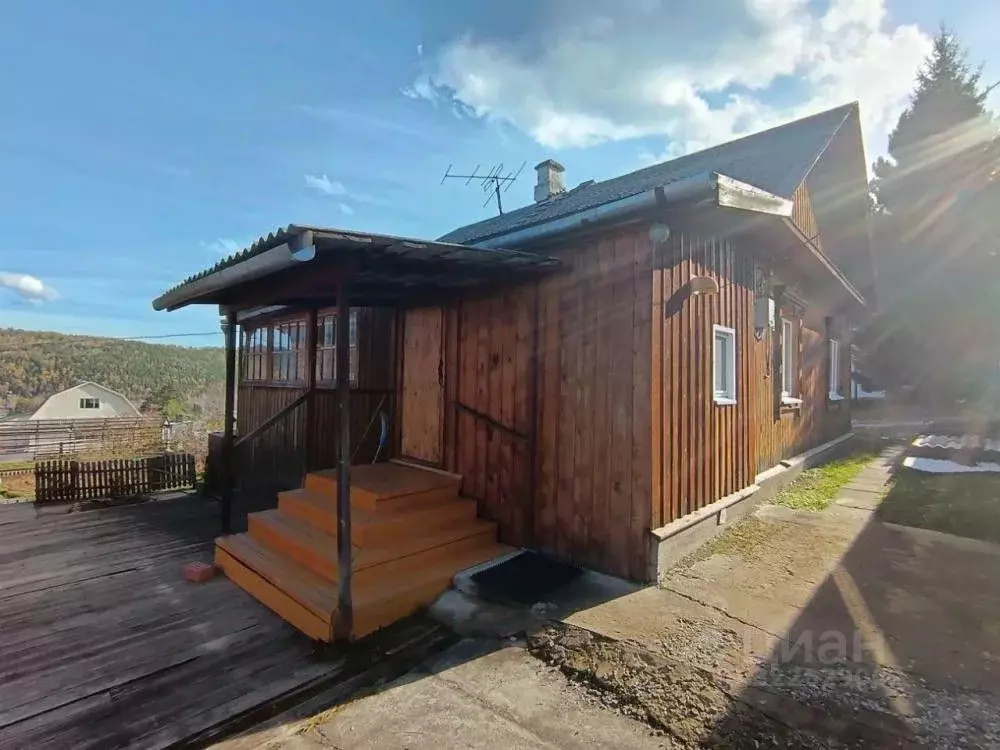 Дом в Иркутская область, Шелеховский район, пос. Большой Луг ул. ... - Фото 1