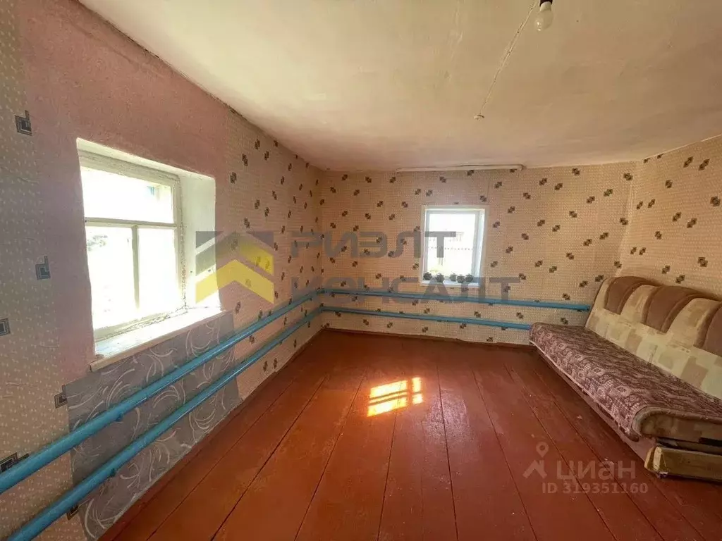Дом в Омская область, Нововаршавка рп ул. Тельмана, 83 (42 м) - Фото 1