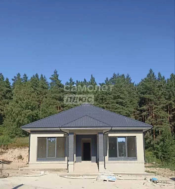 Дом в Курская область, Курский район, Моковский сельсовет, д. Майская ... - Фото 0