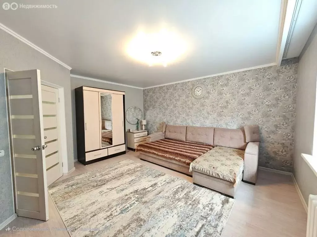 3-комнатная квартира: Оренбург, Просторная улица, 21/1 (83 м) - Фото 0