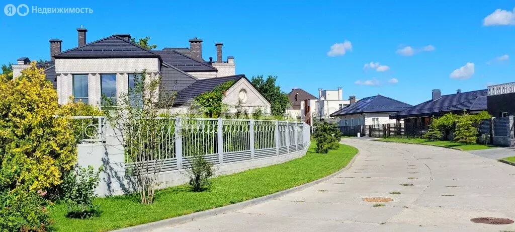 Дом в Калининград, улица Лейтенанта Катина, 18 (400 м) - Фото 0