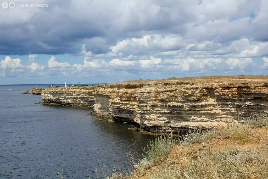 Дом в Черноморский район, Оленевское сельское поселение, село Оленевка ... - Фото 2