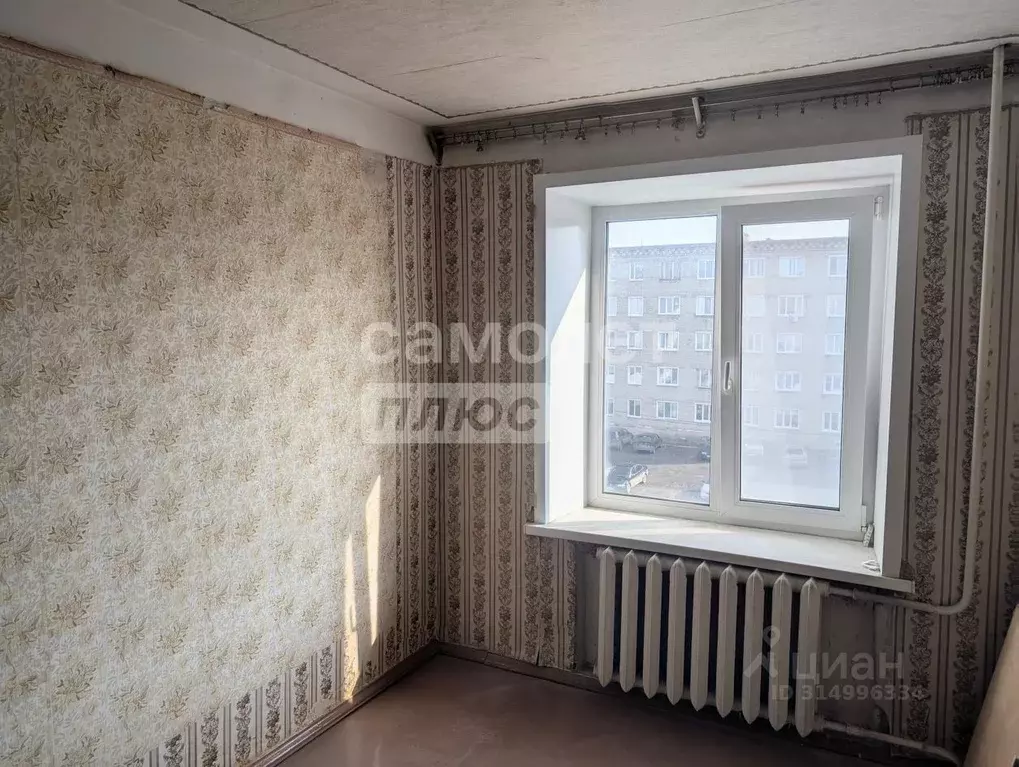 3-к кв. Пензенская область, Нижний Ломов ул. Островского, 4 (61.8 м) - Фото 0