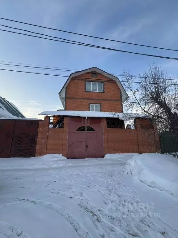 Дом в Тюменская область, Тюмень ул. Калинина (150 м) - Фото 1