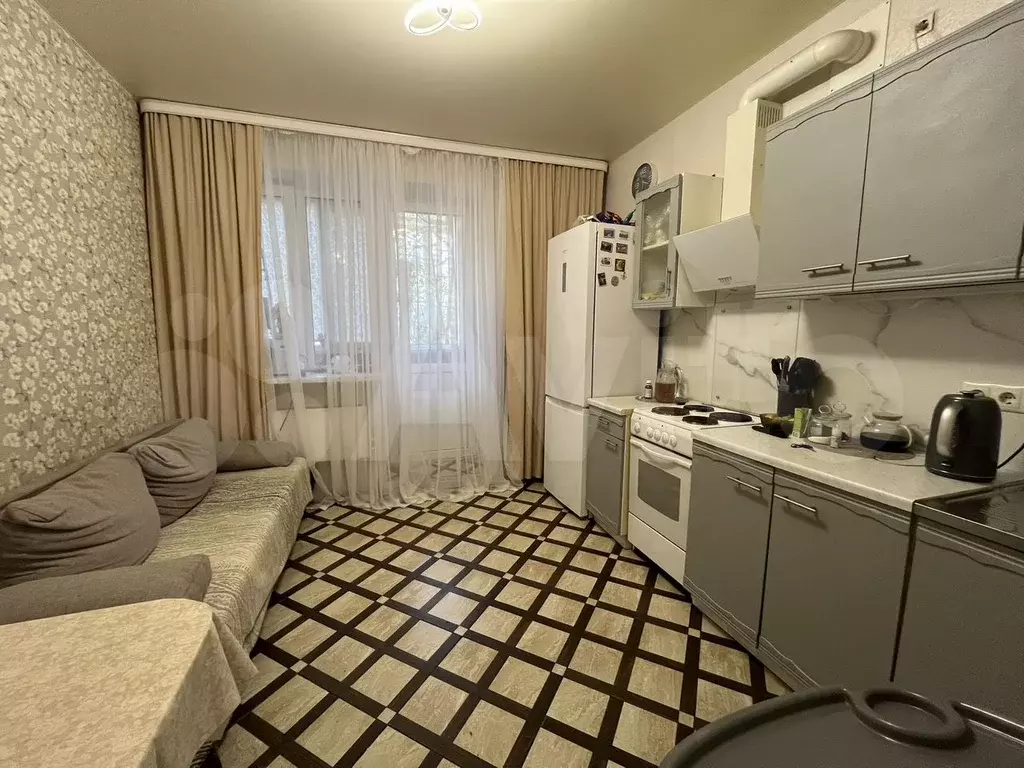 1-к. квартира, 37 м, 1/4 эт. - Фото 1