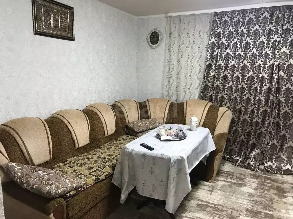 Дом в Крым, Ленинский район, Батальненское с/пос, с. Ячменное ул. ... - Фото 1