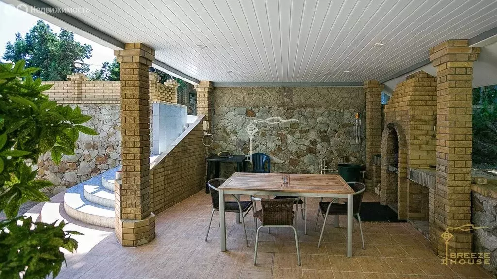 Дом в Гаспра, Маратовская улица, 20Б (400 м) - Фото 1