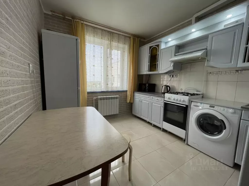 3-к кв. Ростовская область, Волгодонск ул. Гагарина, 87 (67.1 м) - Фото 1