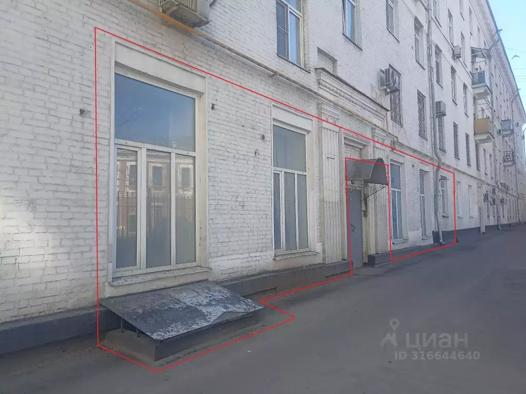 Помещение свободного назначения в Москва 1-й Щипковский пер., 17 (272 ... - Фото 0