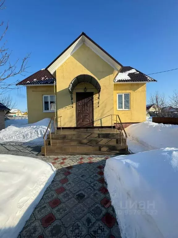 Дом в Башкортостан, Кушнаренковский сельсовет, с. Тарабердино ул. ... - Фото 0