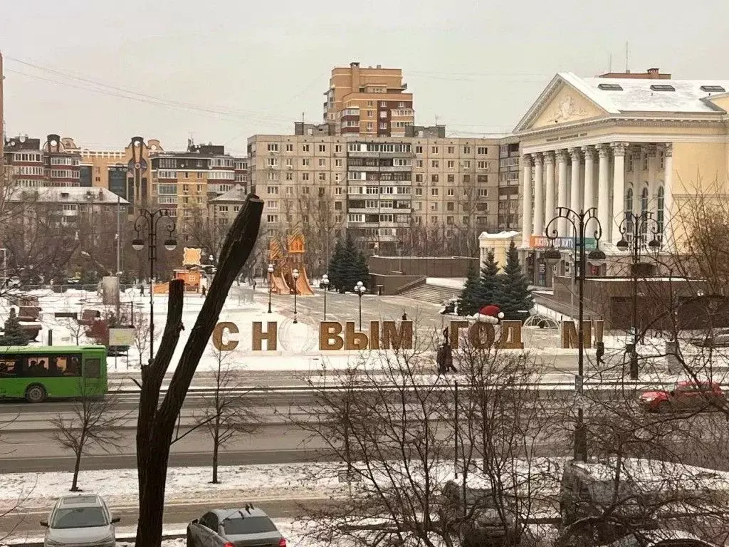 1-к кв. Тюменская область, Тюмень ул. Республики, 92 (60.0 м) - Фото 0