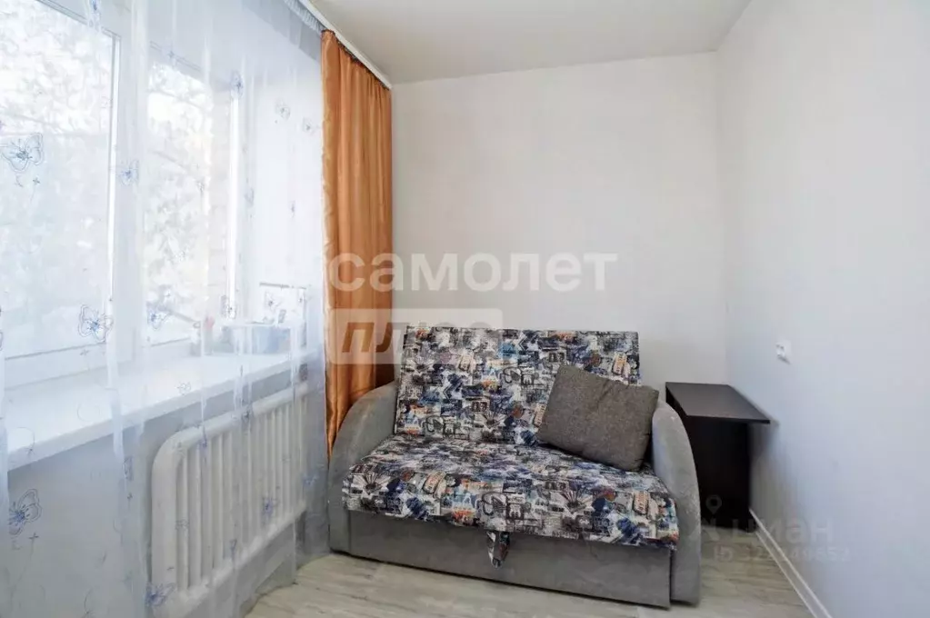 Комната Омская область, Омск просп. Космический, 14Б (12.4 м) - Фото 2