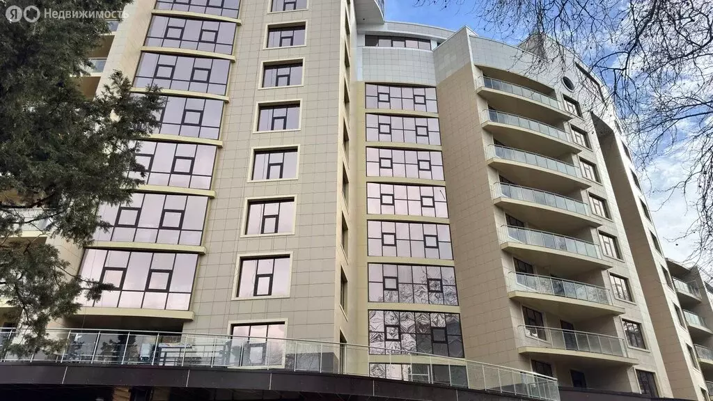 Квартира-студия: Алушта, улица Ленина, 37 (51 м) - Фото 2