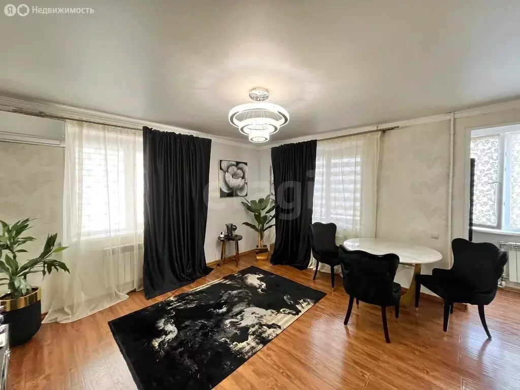 2-комнатная квартира: Махачкала, улица Ирчи Казака, 38 (45 м) - Фото 1